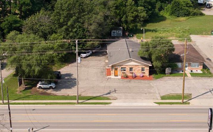 Pictures of Retail property located at 695 N 1st St, Harrison, MI 48625 for sales - image #1