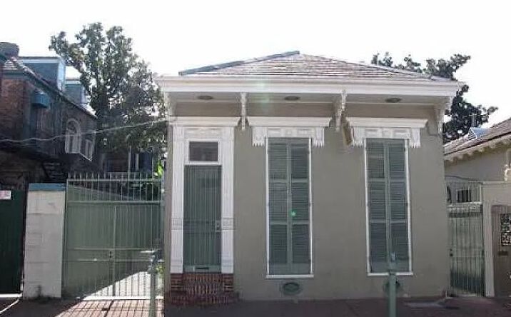Pictures of Multifamily, Hospitality property located at 810 Orleans St, New Orleans, LA 70116 for sales - image #1