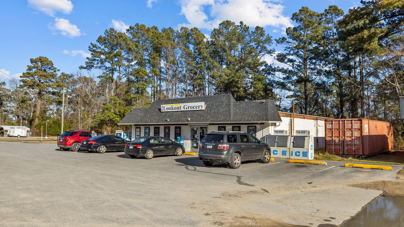 111 Marshallberg Road, Smyrna, NC 28579