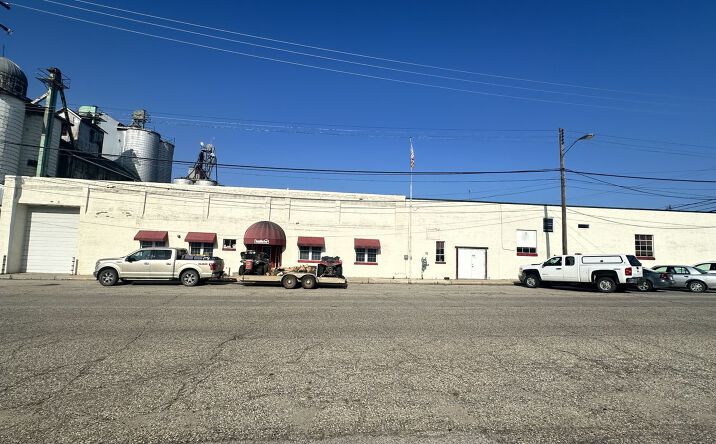 Pictures of Industrial property located at 212 S Pine River St, Ithaca, MI 48847 for sales - image #1