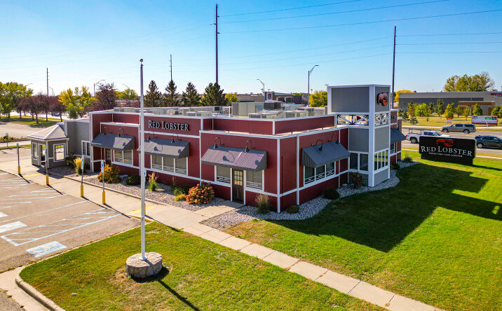 Pictures of Retail property located at 2675 32nd Ave S, Grand Forks, ND 58201 for sales - image #1