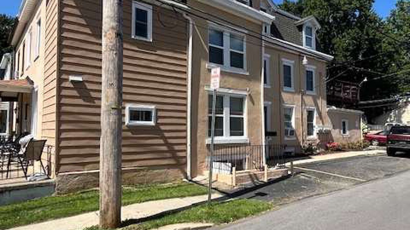 529 E Barnard St, West Chester, PA 19382