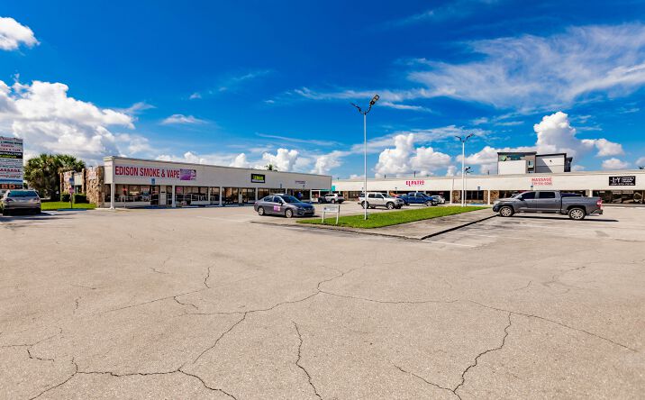 Pictures of Retail property located at 4434-4458 S Cleveland Ave, Fort Myers, FL 33901 for sales - image #1