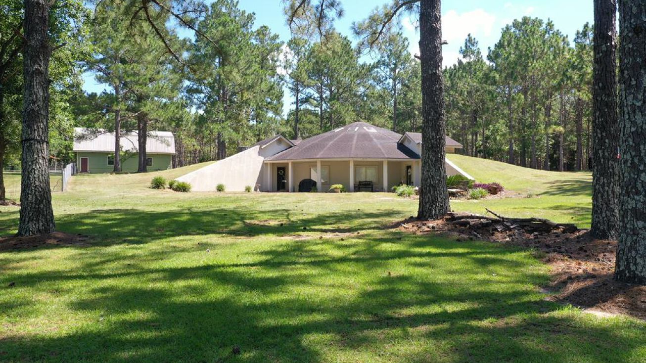 6715 Stewart Rd, Ochlocknee, GA 31773
