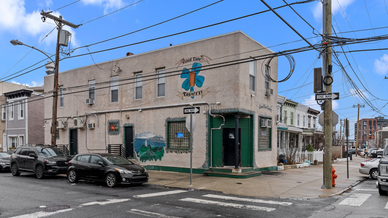 2501 E York St, Philadelphia, PA 19125