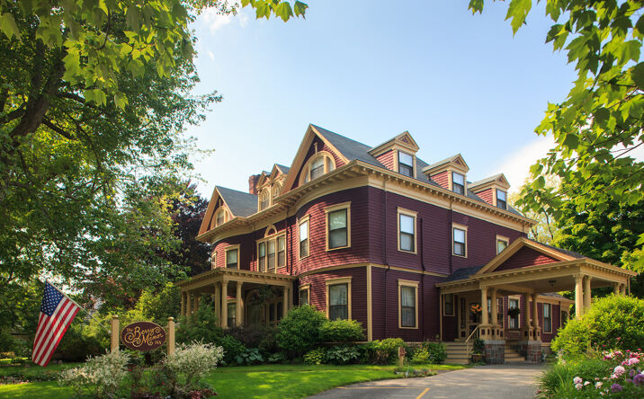 Pictures of Hospitality property located at 81 Talbot Ave, Rockland, ME 04841 for sales - image #1