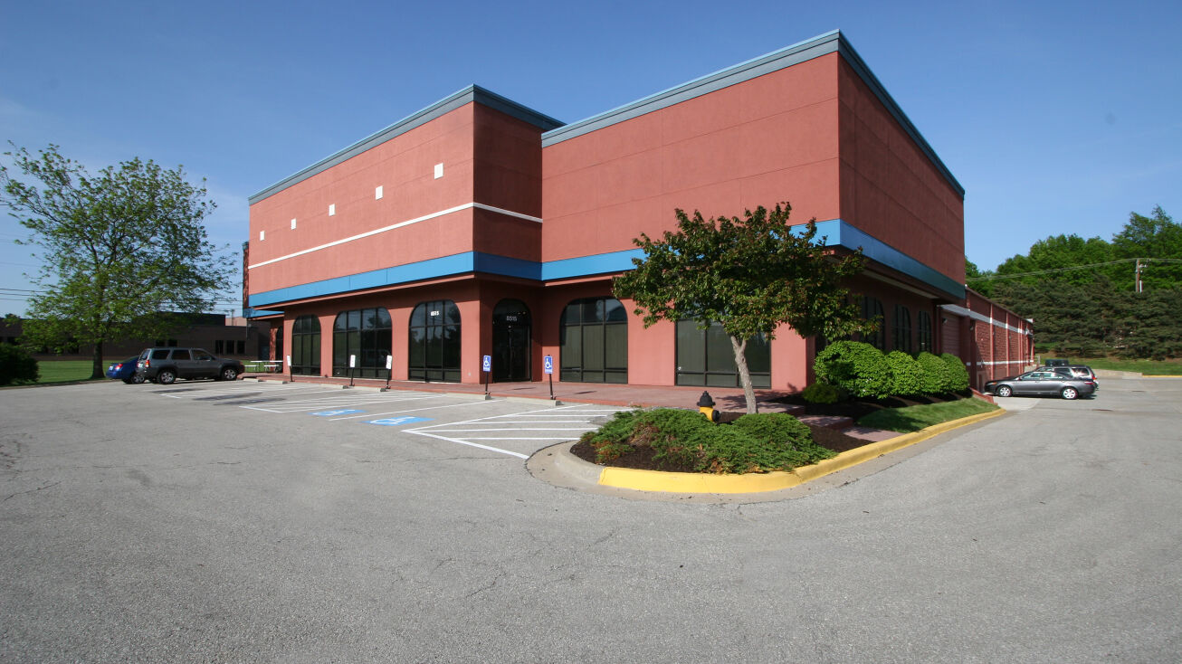 Pictures of Industrial property located at 8515 Bluejacket, Overland Park, KS 66214 for sales - image #1