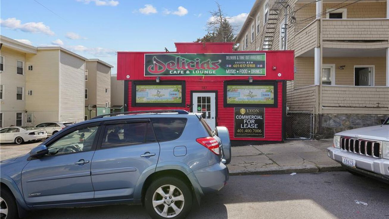 587 Willow Street, Woonsocket, RI 02895