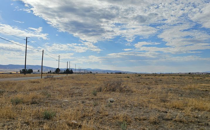 Pictures of Land property located at Avenue J / 80th St W, Lancaster, CA 93536 for sales - image #1