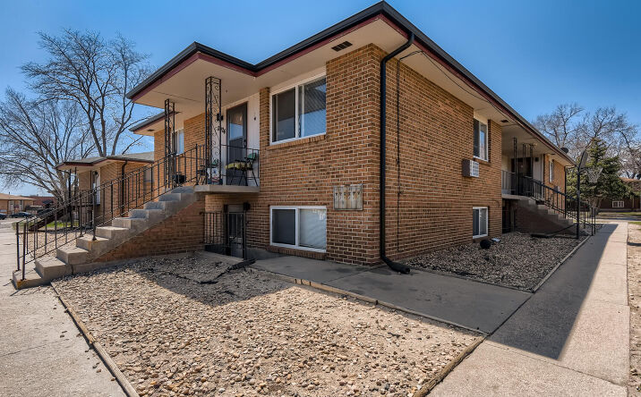 Pictures of Multifamily property located at 2916 Glendale Dr, Evans, CO 80620 for sales - image #1