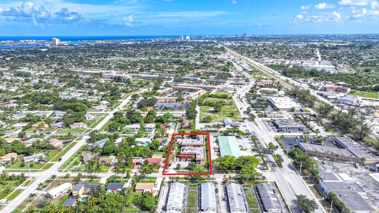 932 W Kalmia Dr, West Palm Beach, FL 33403