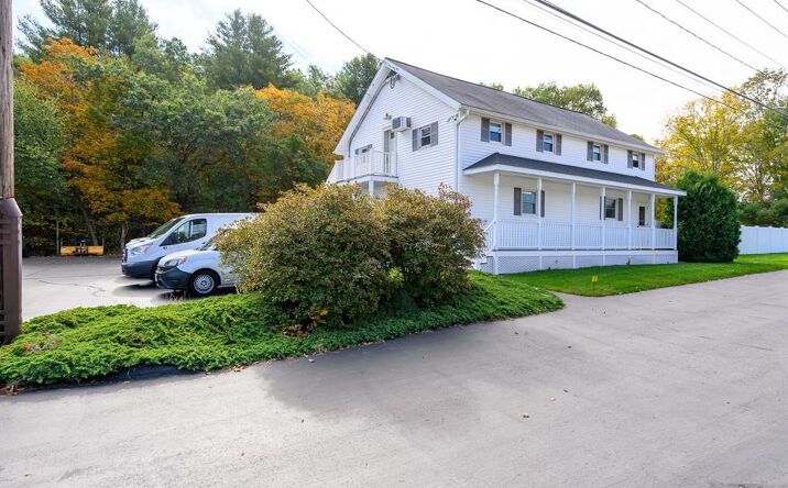Pictures of Mixed Use, Office, Retail property located at 139 Riverside Dr, Thompson, CT 06277 for sales - image #1