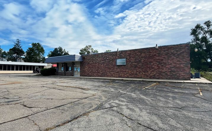 Pictures of Retail property located at 120 S Clark St, Albion, MI 49224 for sales - image #1