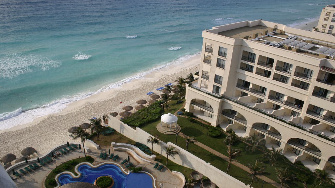 30 Hospitality Ave, Hollywood, FL 33019