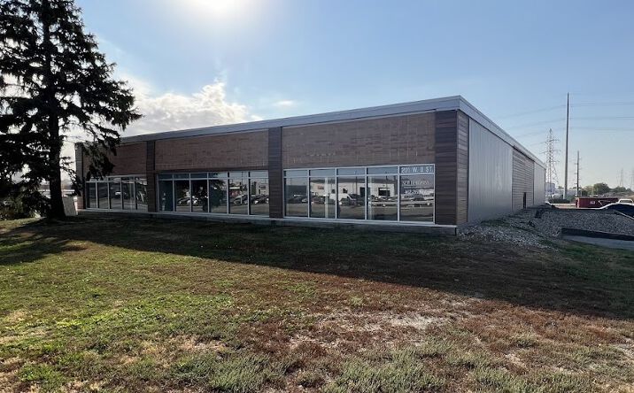 Pictures of Industrial property located at 201 W O St, Lincoln, NE 68528 for comps - image #1