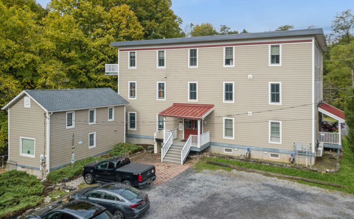 Pictures of Multifamily property located at 2 Lindbergh Rd, East Amwell Township, NJ 08551 for sales - image #1