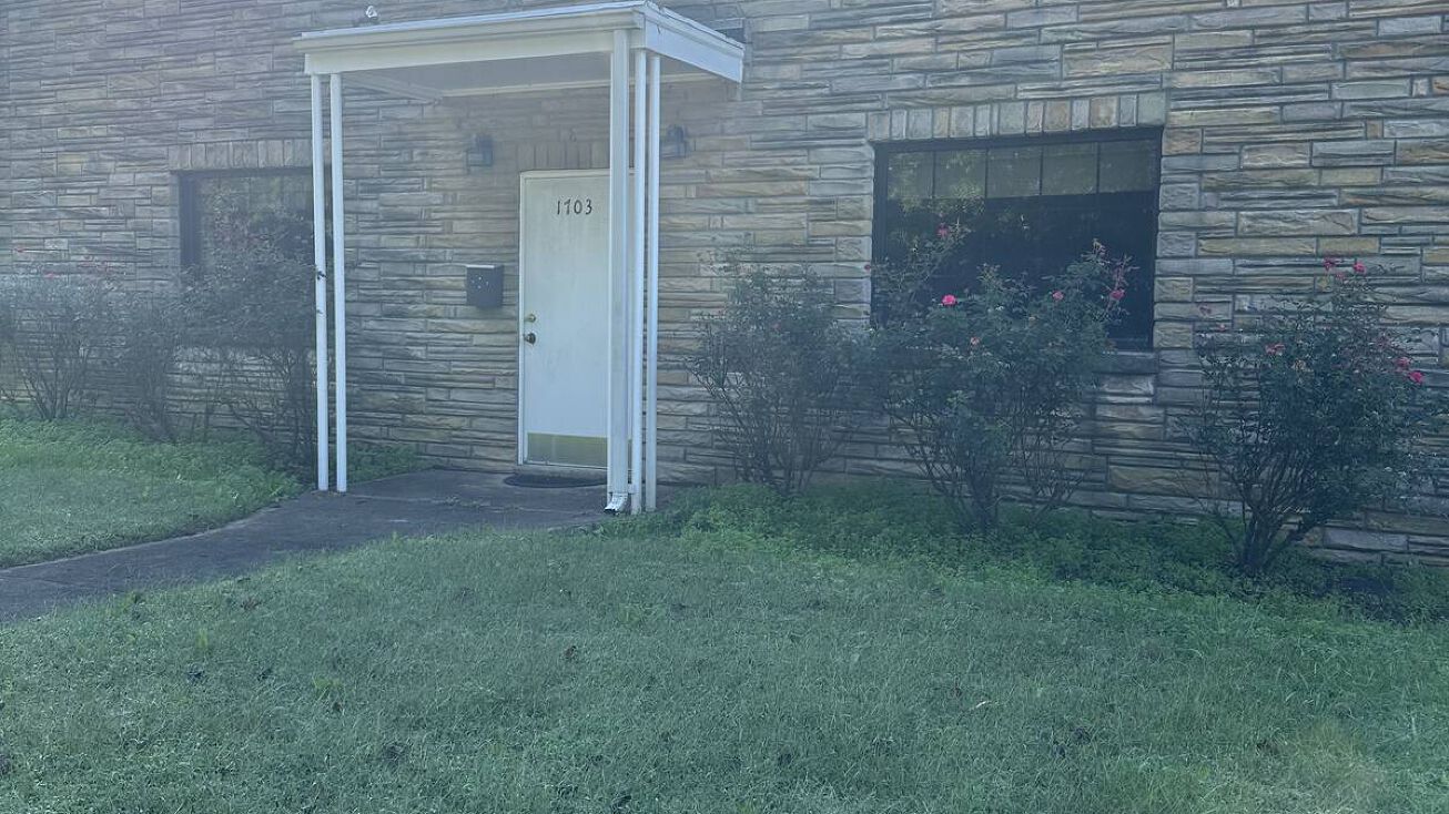 1703 Seymour Dr, South Boston, VA 24592