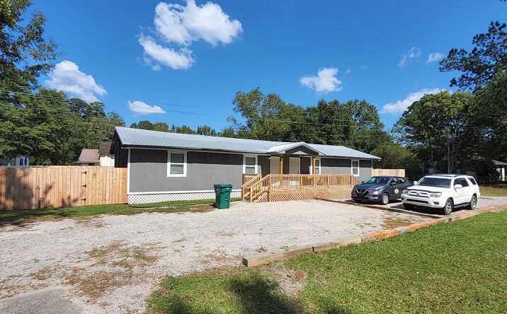 Pictures of Multifamily property located at 315 E Clark St, Pinewood, SC 29125 for sales - image #1