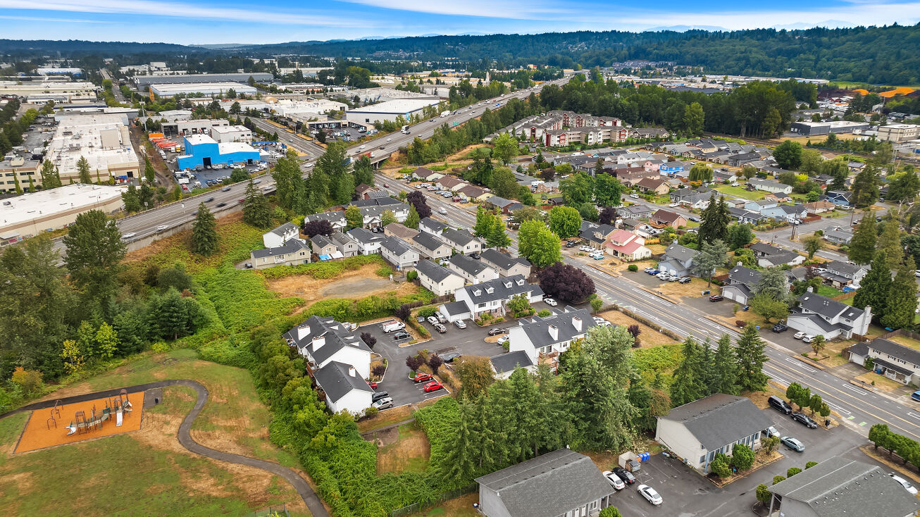 855 4th Ave N, Kent, WA 98032