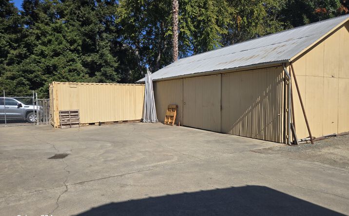 Pictures of Industrial, Mixed Use, Office, Self Storage, Special Purpose property located at 11775 Riverside Ave, Courtland, CA 95615 for sales - image #1