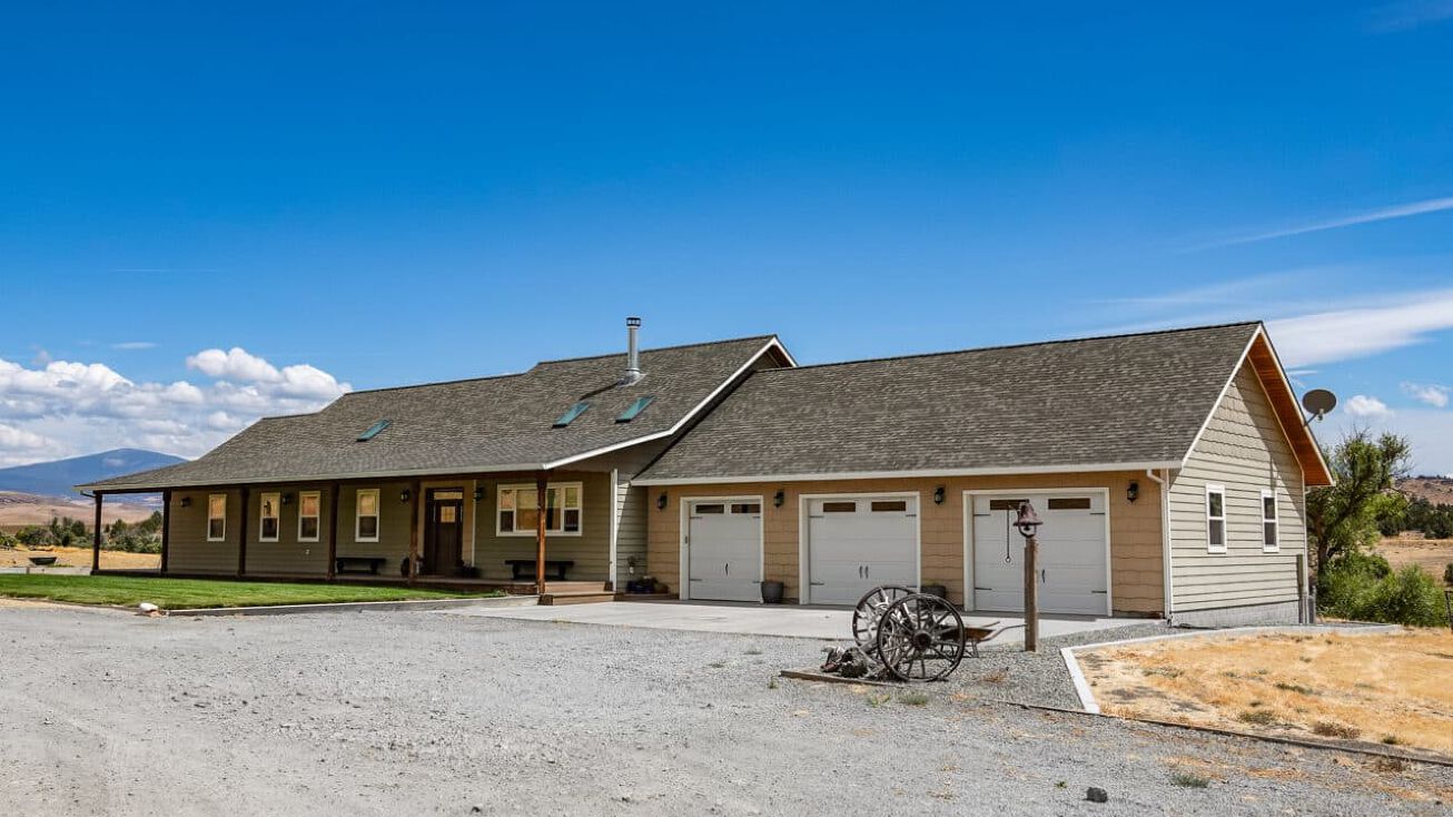 1704 Gregory Mountain Rd, Montague, CA 96064