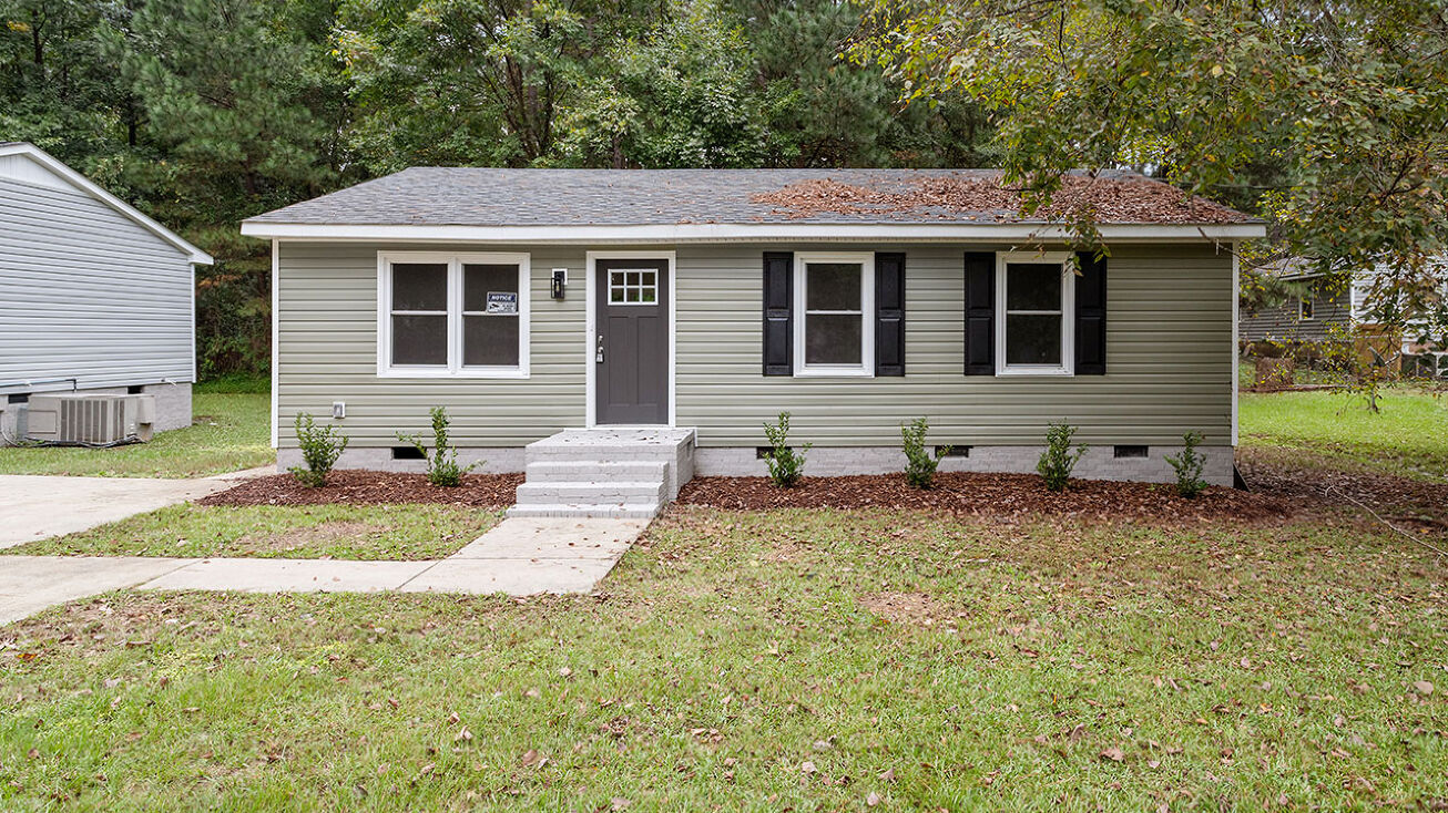 1213 Freeman Dr, Sanford, NC 27330