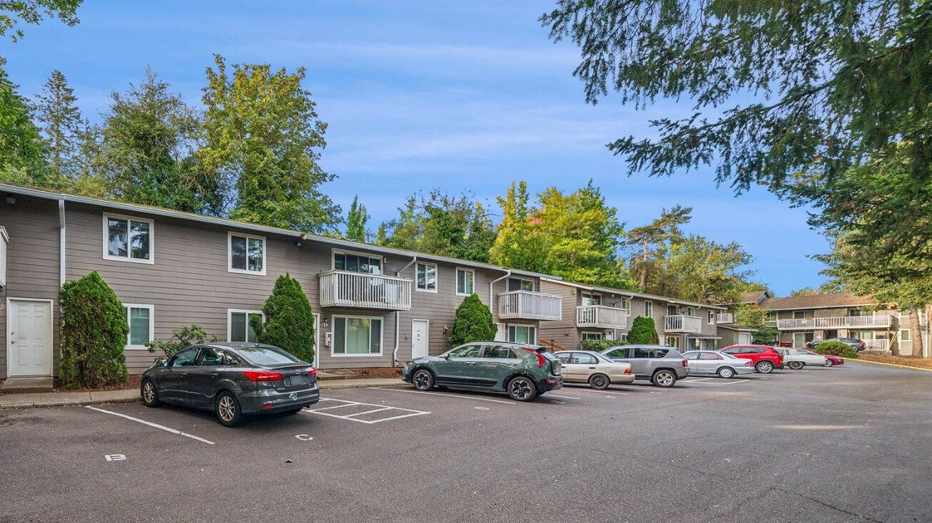 Pictures of Multifamily property located at 5704 & 5636-5648 SW BEAVERTON HILLSDALE HWY, Portland, OR 97221 for sales - image #1