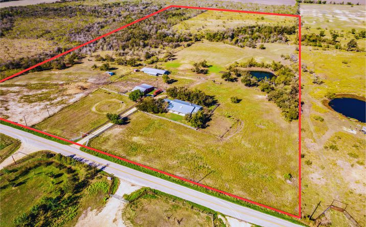 Pictures of Land, Mobile Home Park, Office property located at 13814 Klaus Ln, Elgin, TX 78621 for sales - image #1