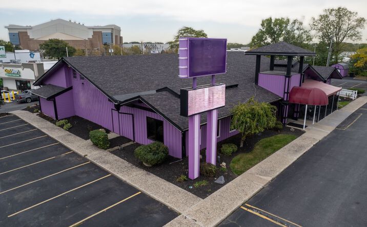 Pictures of Retail property located at 930 E Coliseum Blvd, Fort Wayne, IN 46805 for sales - image #1