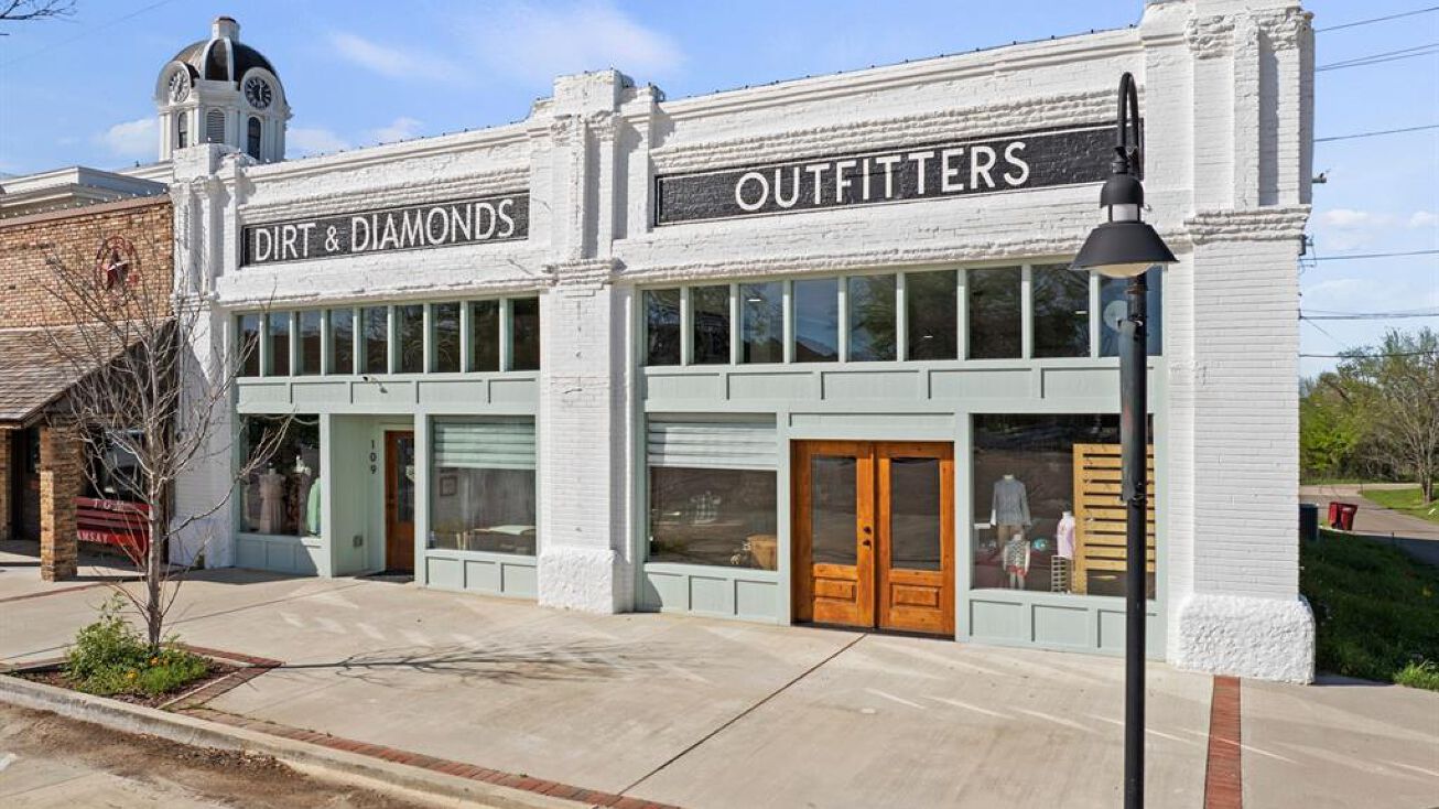 109 E Dallas St, Mount Vernon, TX 75457