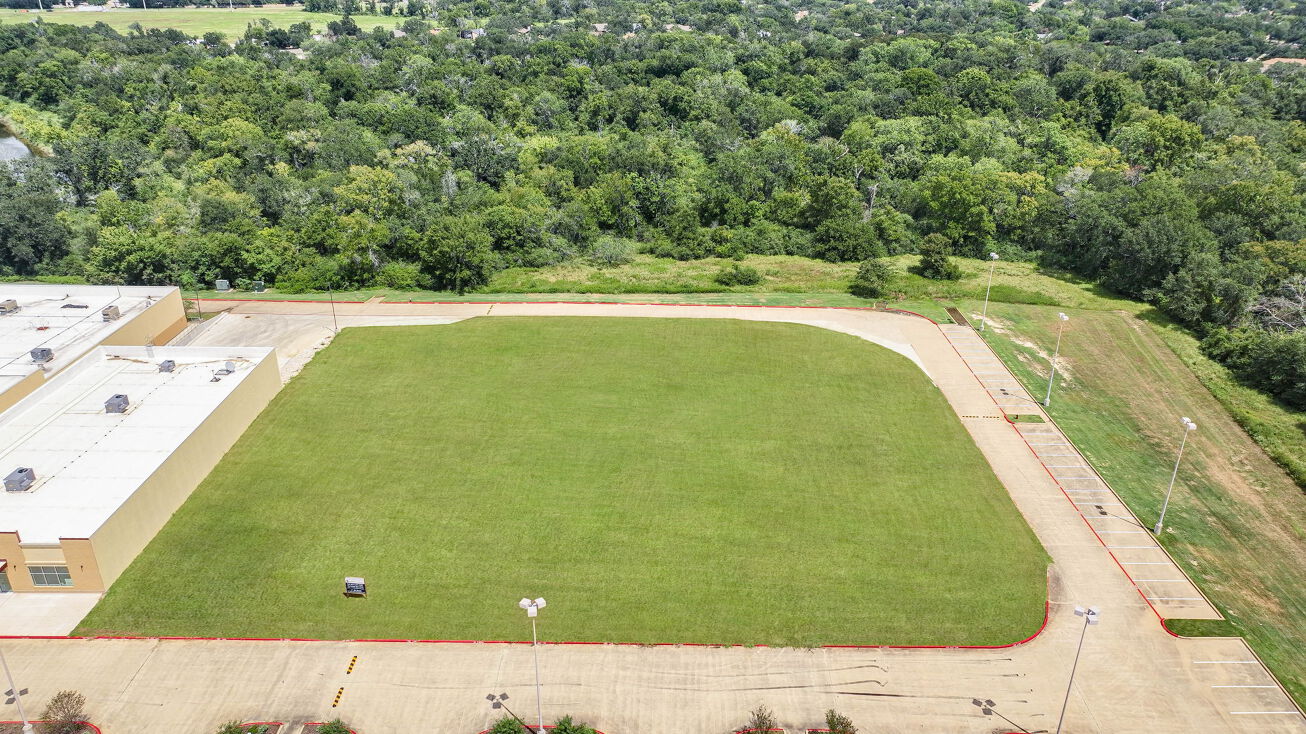 3141 Wildflower Dr, Bryan, TX 77802