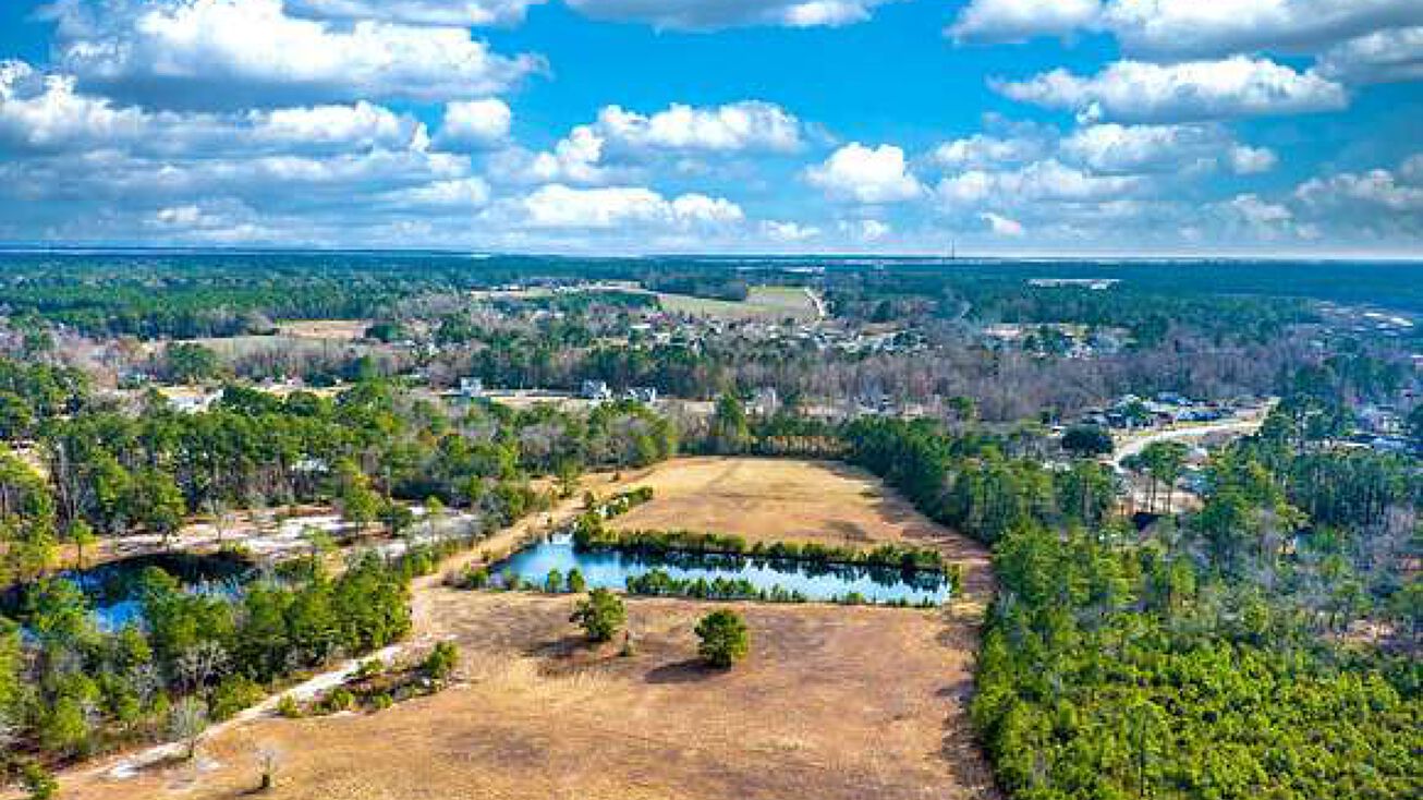 3120 Freedom Way, Hubert, NC 28539