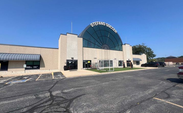 Pictures of Retail, Office, Industrial property located at 620 Elizabeth Ct, Brookfield, WI 53045 for sales - image #1
