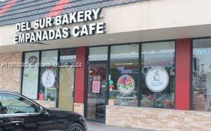 Pictures of Business for Sale, Retail property located at 2568 NE MIAMI GARDENS, Aventura, FL 33180 for sales - image #1