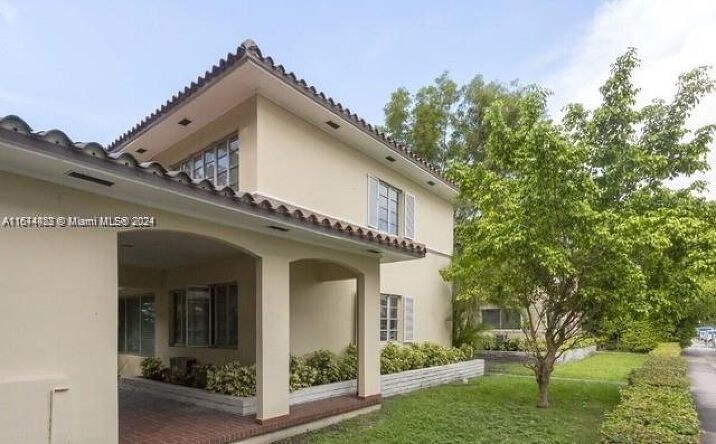Pictures of Multifamily property located at 406 Valencia Ave, Coral Gables, FL 33134 for sales - image #1