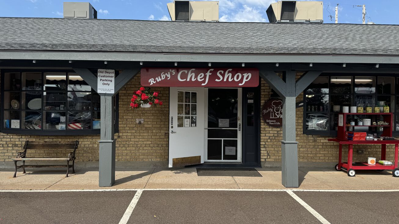 619 Oneida St, Minocqua, WI 54548