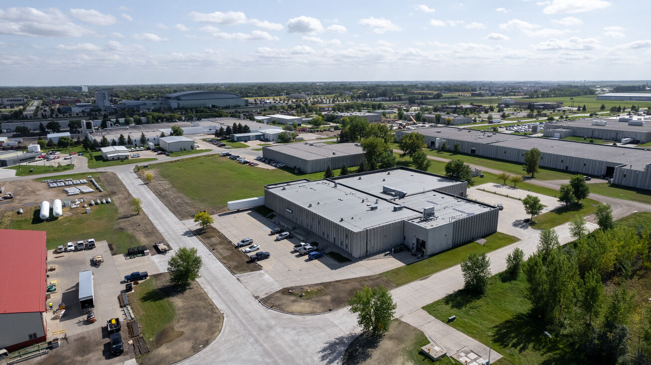 4949 10th Ave S, Grand Forks, ND 58201