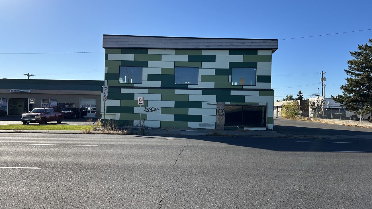 1417 N Division St, Spokane, WA 99202