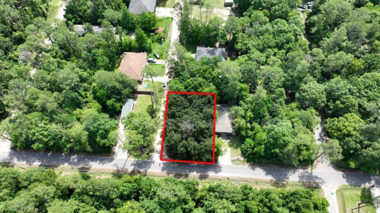 7318 Sunflower St, Bay St. Louis, MS 39520