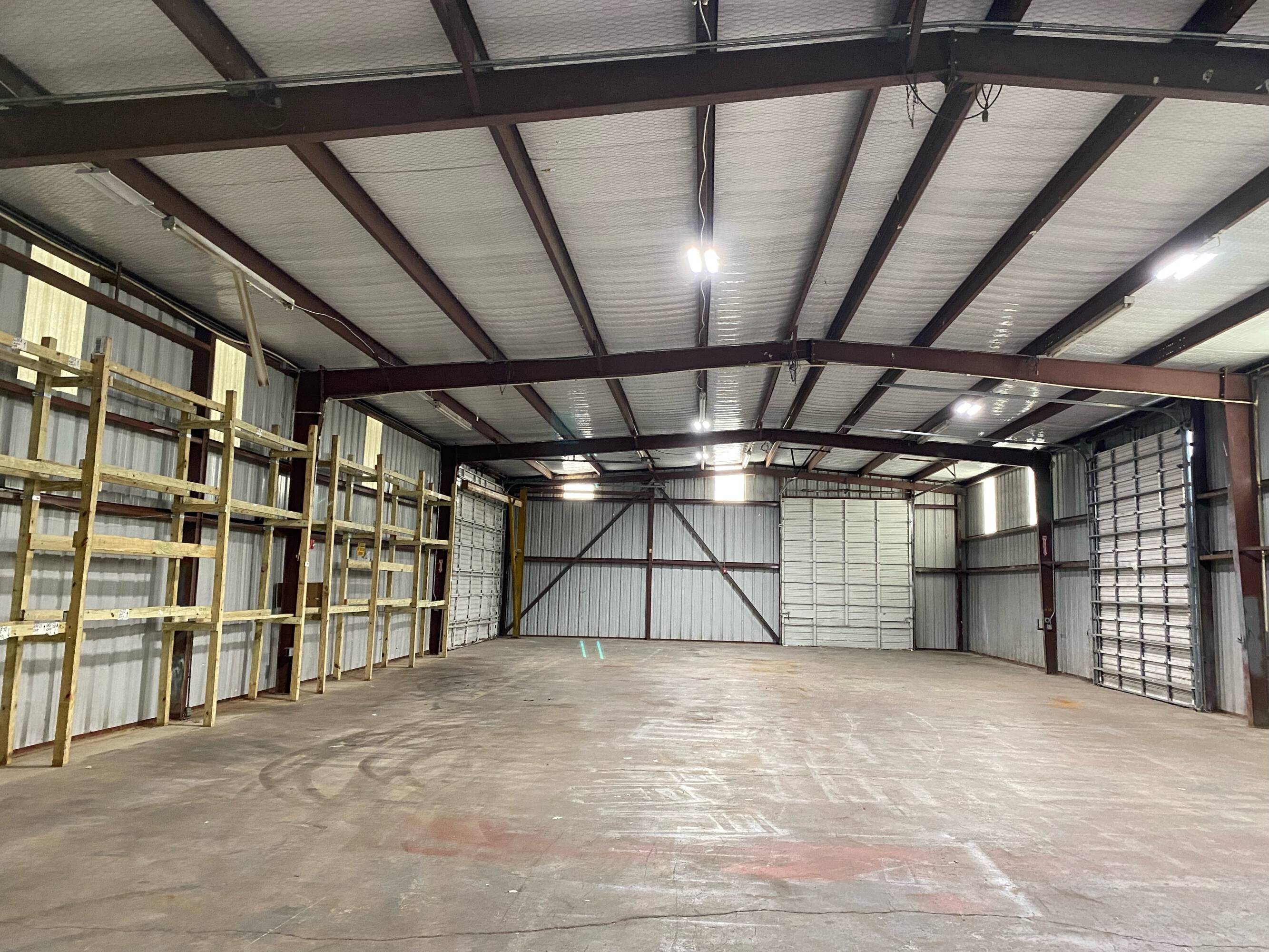 34,191 SF Office-Warehouse / Flex