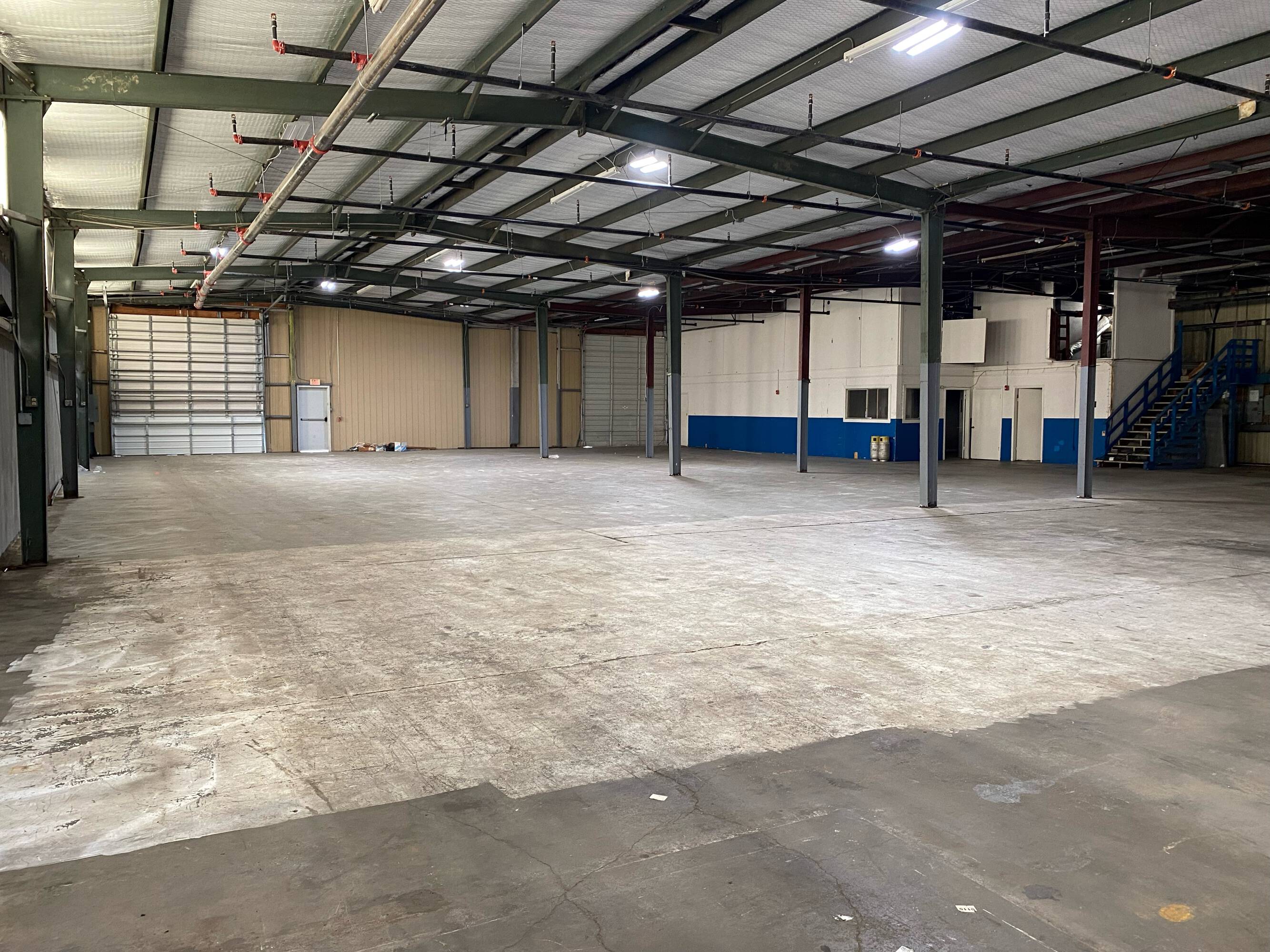34,191 SF Office-Warehouse / Flex