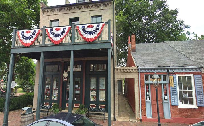 Pictures of Retail, Office property located at 416 S Main St, Saint Charles, MO 63301 for sales - image #1