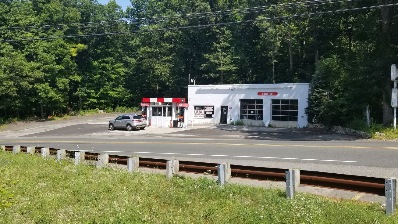 363 Glen Rd, Sparta, NJ 07871