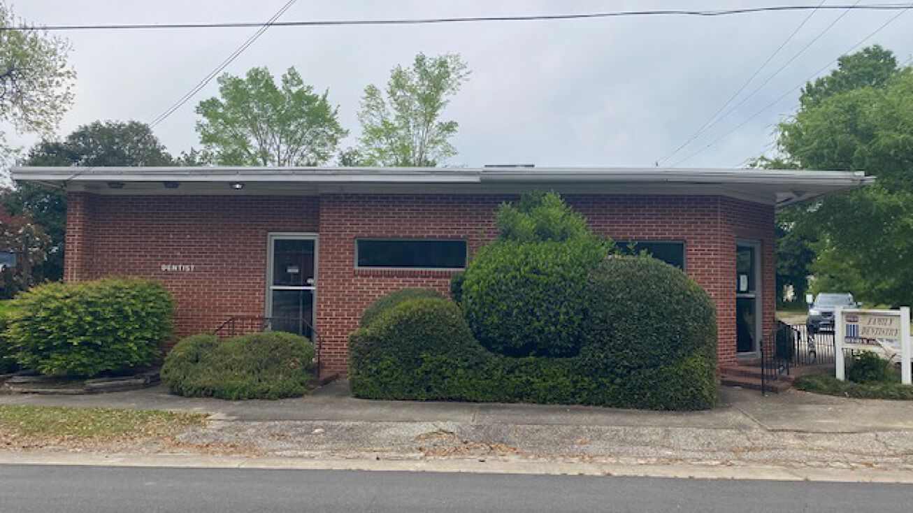 101 W Market St, Timmonsville, SC 29161