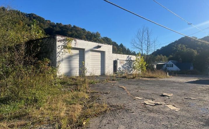 Pictures of Special Purpose property located at 4821 St. Hwy 404, Blue River, KY 41607 for sales - image #1