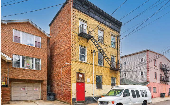 Pictures of Multifamily property located at 307 Bond St, Elizabeth, NJ 07206 for sales - image #1