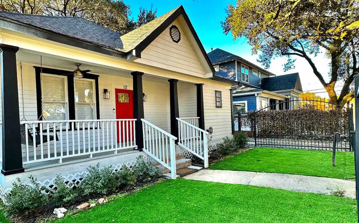 Pictures of Mixed Use, Multifamily, Senior Living property located at 12 Stiles St, Houston, TX 77011 for sales - image #1