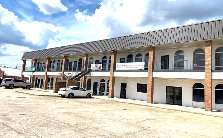 Pictures of Retail property located at 9257 Florida Blvd, Baton Rouge, LA 70815 for sales - image #1