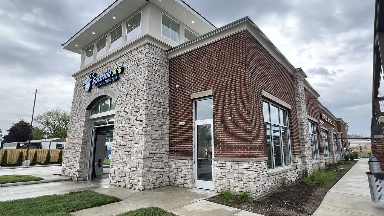 633 S Reynolds Rd, Toledo, OH 43615