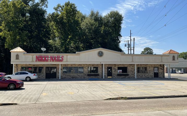 Pictures of Retail, Office property located at 1200 Heather Dr, Opelousas, LA 70570 for sales - image #1